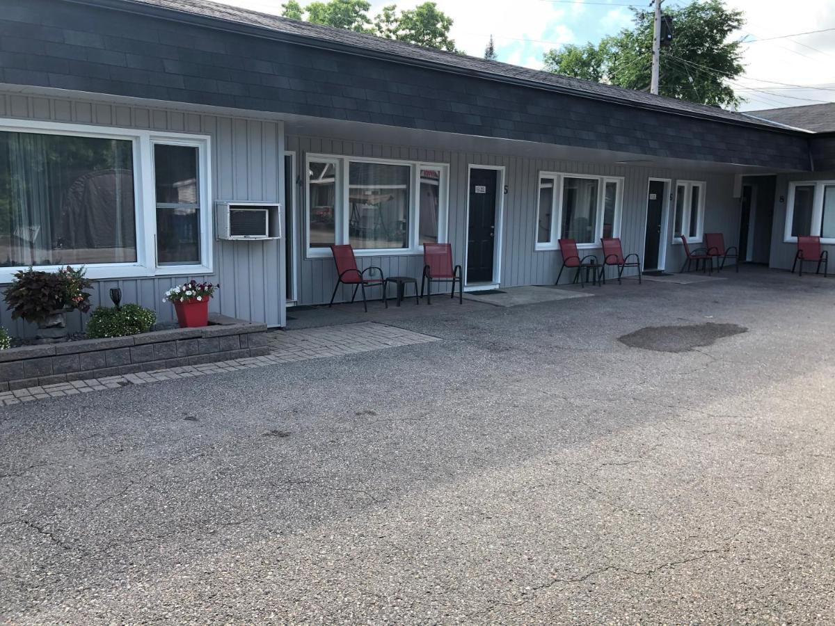 New Rockland Motel Bobcaygeon Zewnętrze zdjęcie